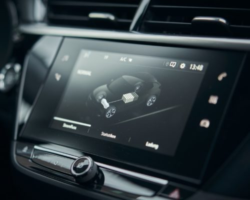Phenix E-Auto Opel Konsole Und Touchscreen